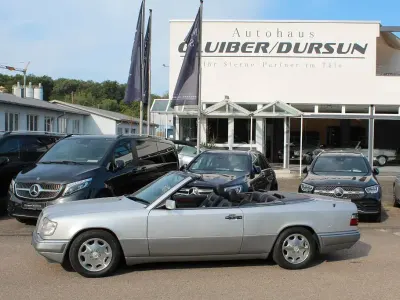 Gebraucht Mercedes E220 150 PS (110 kW) 1994 Silber Cabrio