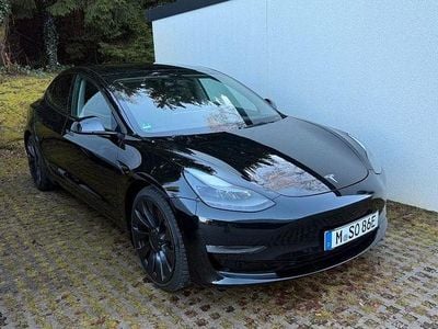 Begagnad Tesla Model 3 350 kW (476 HK) 2021 Svart Sedan