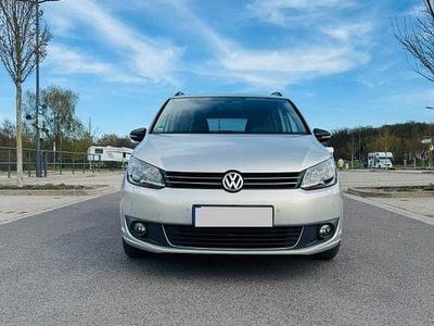 Gebraucht VW Touran Style 105 PS (77 kW) 2011 Silber Van / Kleinbus