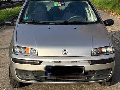 Usata Fiat Punto 80 CV (58 kW) 1999 Argento Utilitaria