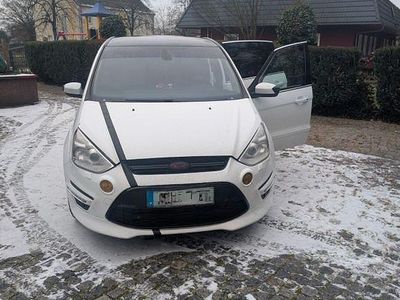 Weiß Gebraucht 2011 Ford S-MAX Titanium S Van / Kleinbus | 7.500 € (Fairer Preis)