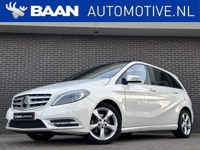 Gebraucht Mercedes B200 Ambition 156 PS (114 kW) 2012 Weiß Van / Kleinbus