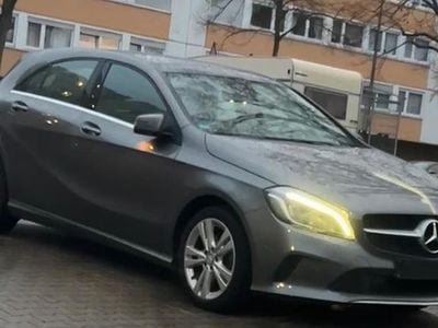 Usata Mercedes A220 180 CV (132 kW) 2016 Grigio Utilitaria
