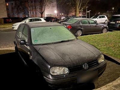 Schwarz Gebraucht 2001 VW Golf Limousine | 800 € (Superpreis)