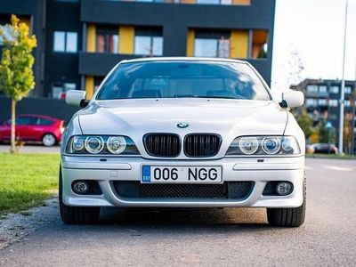 Silber Gebraucht 2003 BMW 530 Sport Line Limousine | 4.999 € (Etwas zu teuer)