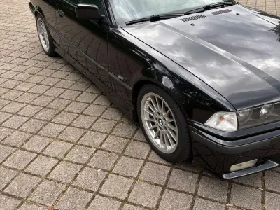 Gebraucht BMW 320 Cabriolet Performance 150 PS (110 kW) 1996 Schwarz Cabrio