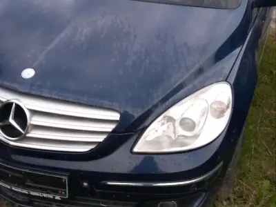 Gebraucht Mercedes B200 140 PS (102 kW) 2006 Blau Van / Kleinbus
