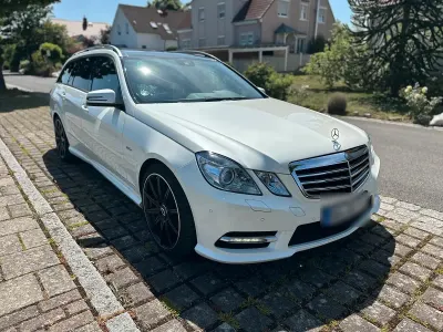 Usata Mercedes E350 AMG 306 CV (225 kW) 2011 Bianco Station wagon