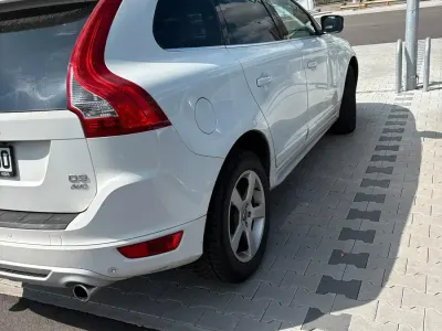 Gebraucht Volvo XC60 R-Design 163 PS (119 kW) 2012 Weiß SUV