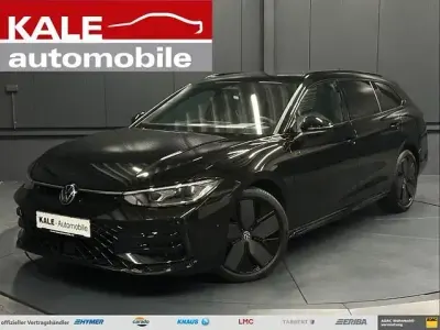 Gebraucht VW Passat Style 150 PS (110 kW) 2024 Schwarz Kombi