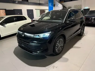 Gebraucht VW Tiguan Goal 150 PS (110 kW) 2025 Grenadillschwarz metallic SUV