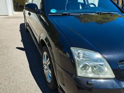 Gebraucht Opel Signum 155 PS (114 kW) 2004 Schwarz Kleinwagen