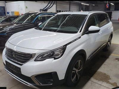 Weiß Gebraucht 2020 Peugeot 5008 Allure SUV | 12.971 € (Teuer)
