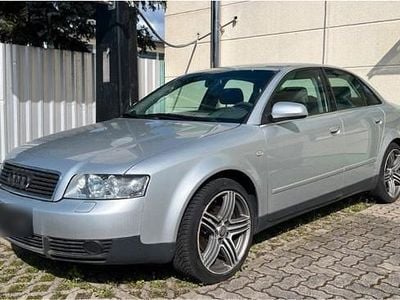 Gebraucht Audi A4 130 PS (95 kW) 2001 Silber Limousine