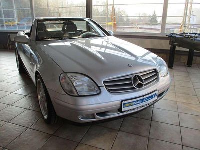 Gebraucht Mercedes SLK230 193 PS (141 kW) 1996 Silber Cabrio