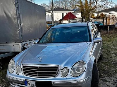 Gebraucht Mercedes E280 177 PS (130 kW) 2004 Silber Kombi
