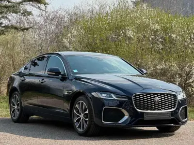 Occasion Jaguar XF 204 PK (150 kW) 2021 Blauw Sedan