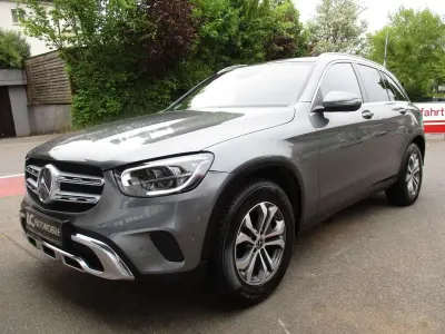 Używany Mercedes GLC220 194 KM (142 kW) 2019 Szary SUV