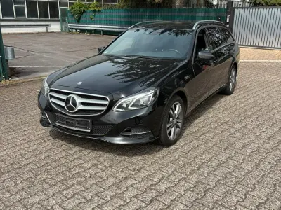 Gebraucht Mercedes E250 204 PS (150 kW) 2014 Schwarz Kombi