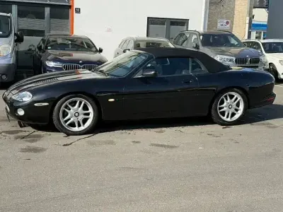 Usata Jaguar XKR Supercharged 363 CV (266 kW) 2002 Nero Cabrio