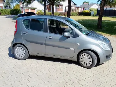 Gebraucht Suzuki Splash Club 86 PS (63 kW) 2011 Silber Kleinwagen