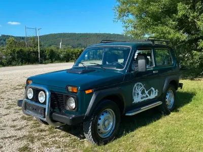 Gebraucht Lada niva 80 PS (58 kW) 2009 Grün SUV