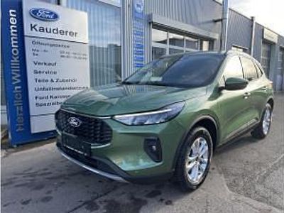 Neu Ford Kuga Titanium 243 PS (178 kW) 2026 Grün (bursting green) SUV