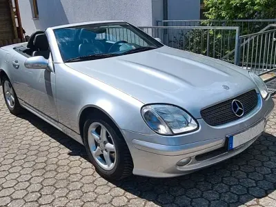 Usata Mercedes SLK200 163 CV (119 kW) 2001 Argento Cabrio
