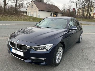 Gebraucht BMW 320 Luxury Line 184 PS (135 kW) 2014 Blau Limousine