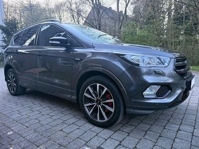 Gebraucht Ford Kuga ST-Line 179 PS (131 kW) 2019 Grau SUV