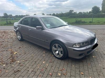 BMW 528