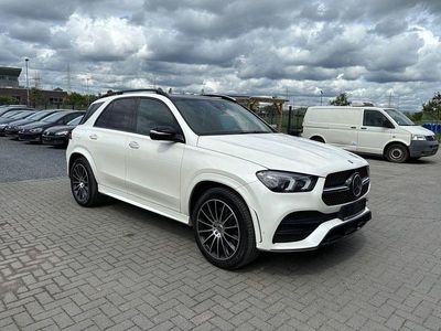 Diamantweiss metalliclack Gebraucht 2020 Mercedes GLE350 AMG line SUV | 46.999 €