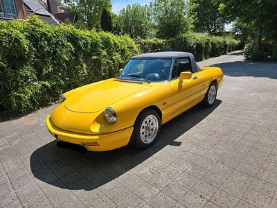Gebraucht Alfa Romeo Spider 120 PS (88 kW) 1992 Gelb Cabrio