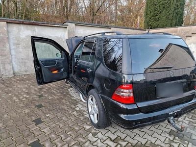 Usata Mercedes ML400 250 CV (183 kW) 2004 Nero SUV