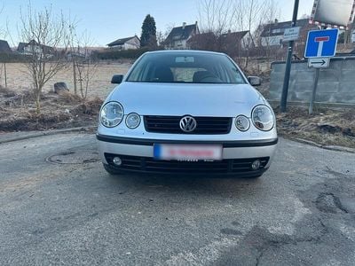 Gebraucht VW Polo 64 PS (47 kW) 2002 Silber Kleinwagen