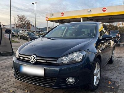 Usata VW Golf VI Comfortline 105 CV (77 kW) 2010 Blu Utilitaria