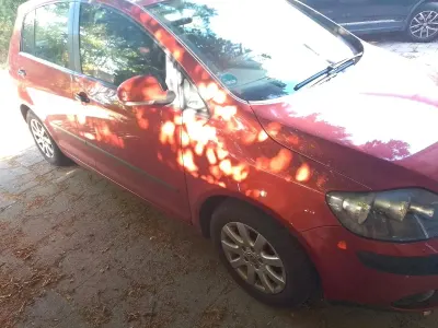 Gebraucht VW Golf V 110 PS (80 kW) 2005 Rot Kleinwagen