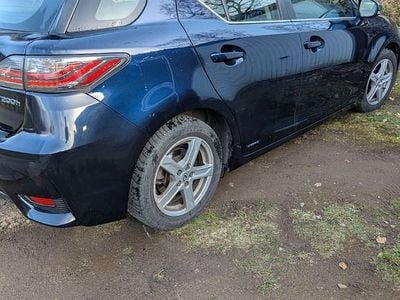 Gebraucht Lexus CT200h 136 PS (100 kW) 2017 Blau Limousine