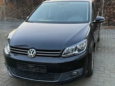 Gebraucht VW Touran Life 105 PS (77 kW) 2013 Schwarz Van / Kleinbus