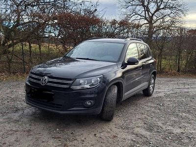 Gebraucht VW Tiguan Trendline 125 PS (91 kW) 2016 Schwarz SUV