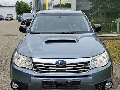 Gebraucht Subaru Forester Active 147 PS (108 kW) 2011 Grün SUV