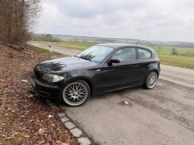 Gebraucht BMW 118 143 PS (105 kW) 2009 Schwarz Kleinwagen