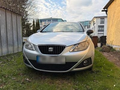 Usado Seat Ibiza 105 HP (77 kW) 2010 Prateado Citadino