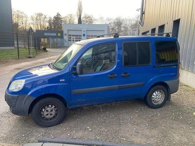 Blau Gebraucht 2011 Fiat Doblò Van / Kleinbus | 3.250 € (Fairer Preis)