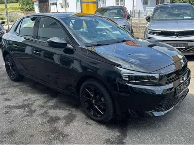 Gebraucht Opel Corsa 101 PS (74 kW) 2024 Karbon schwarz Kleinwagen