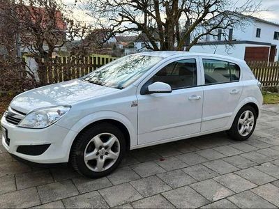 Usata Opel Astra 90 CV (66 kW) 2008 Bianco Berlina
