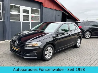 Gebraucht VW Polo Trendline 75 PS (55 kW) 2018 Schwarz Kleinwagen