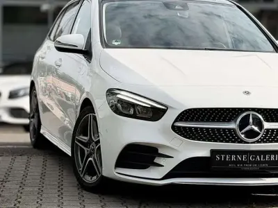 Gebraucht Mercedes B180 AMG line 116 PS (85 kW) 2021 Weiß Van / Kleinbus