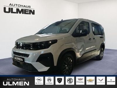 Neu Peugeot Rifter Allure 102 PS (75 kW) 2026 Weiss Van / Kleinbus