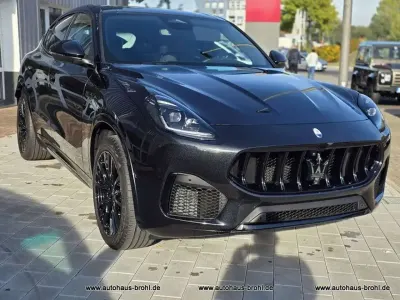 Neu Maserati Grecale 330 PS (242 kW) 2025 Schwarz SUV